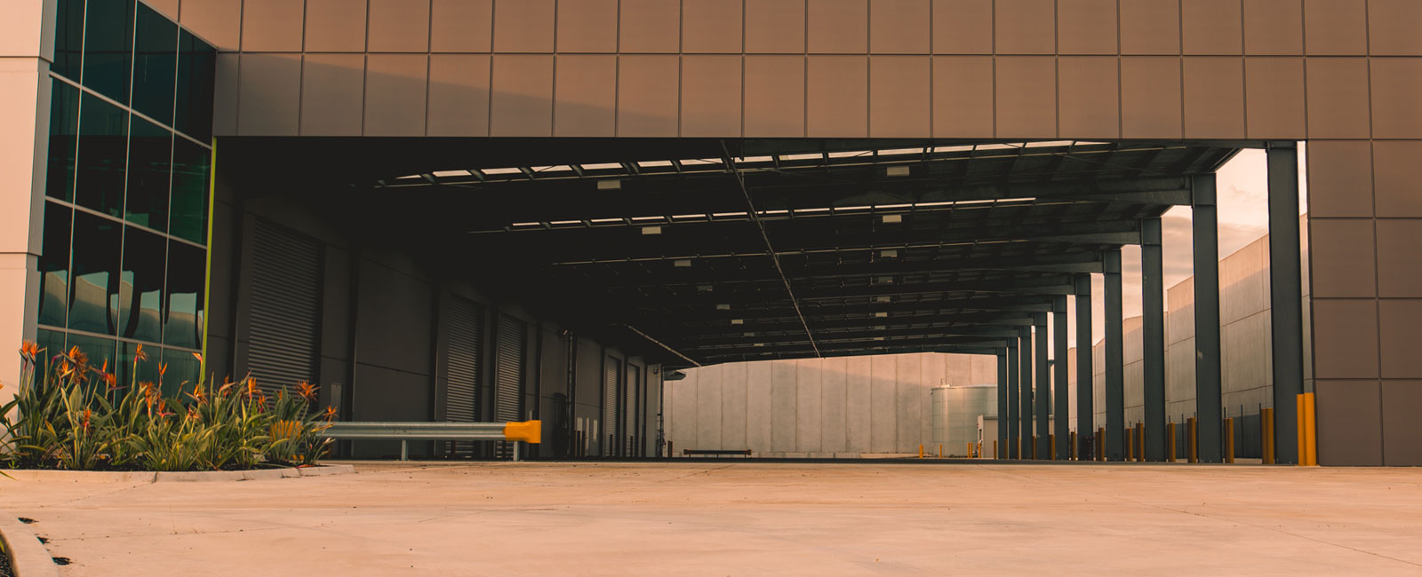 GiGi Industrial warehouse forecourt