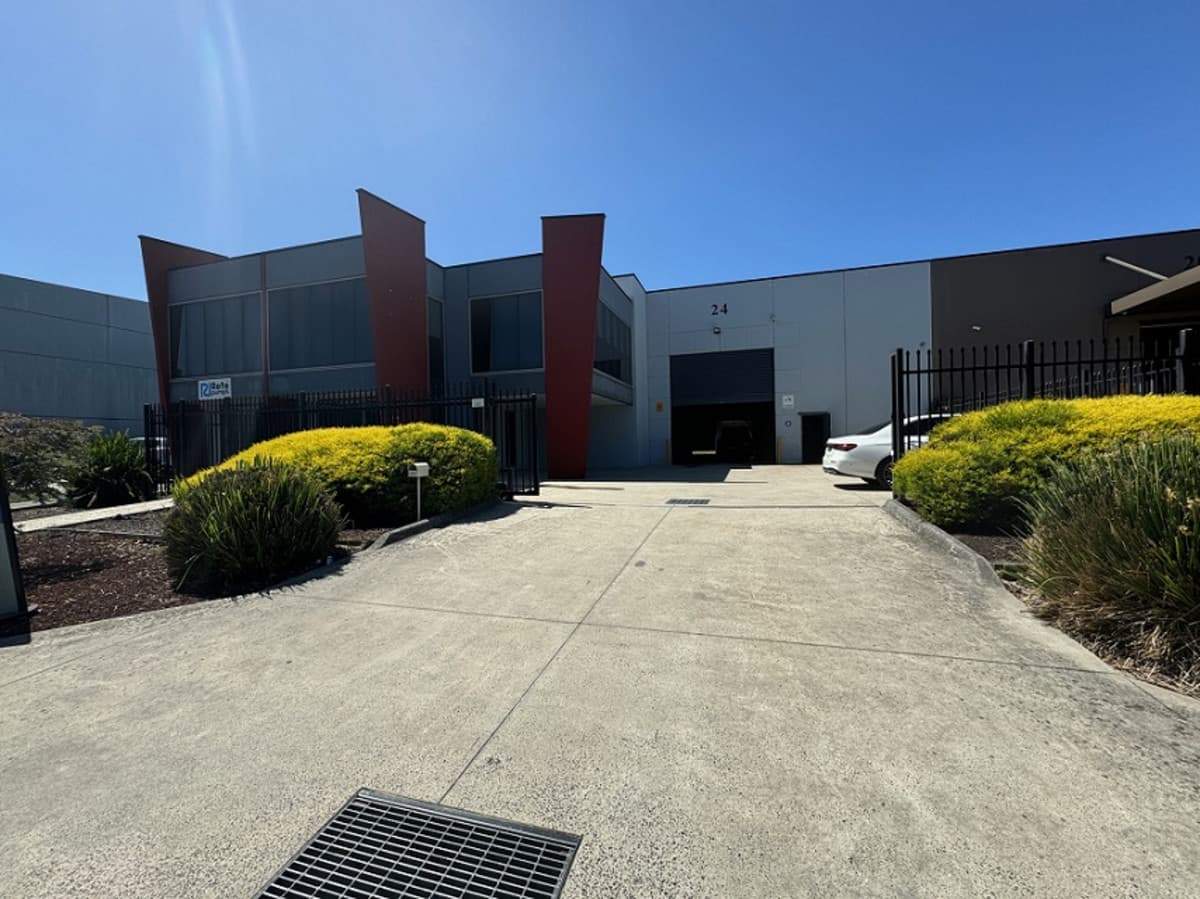 24 Deans Court, Dandenong