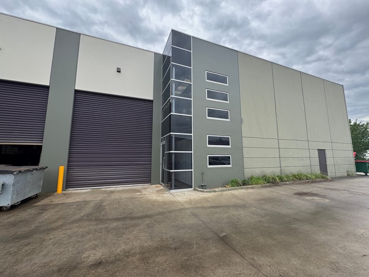 2 / 124-126 Rodeo Drive, Dandenong