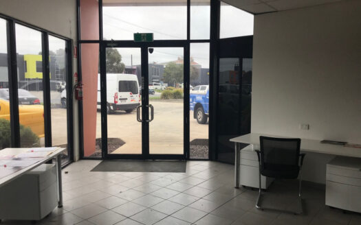 3 6-8 Hogan Court, Pakenham  VIC  3810