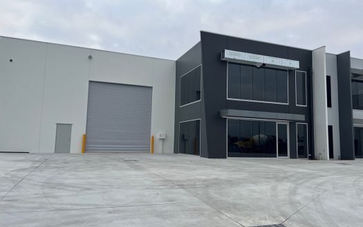 2 59 Fergus Lane, Cranbourne West  VIC  3977