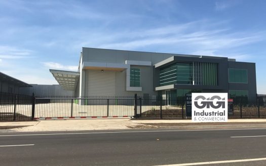 19 Whitfield Boulevard, Cranbourne West  VIC  3977